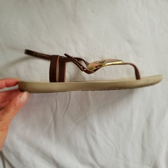 Grendene Ipanema Sandals with Gem Detail - size 7 - Picture 2 of 3